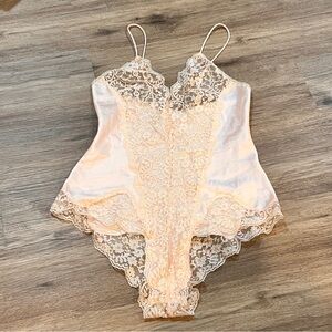 Vintage Victoria 's Secret Pale Peach Satin Lace Teddy Lingerie Womens Size S